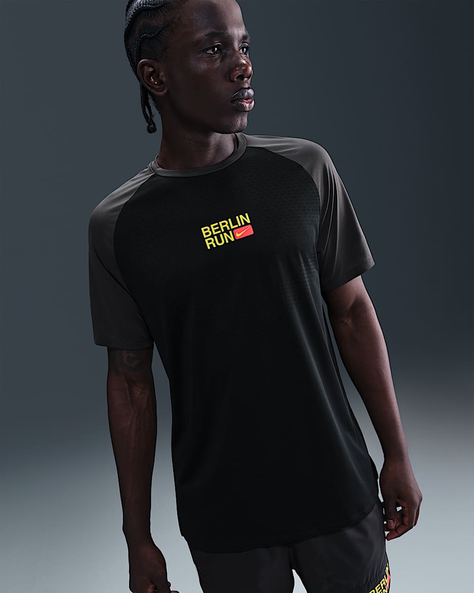 Nike Stride Men's Dri-FIT ADV Short-Sleeve Running Top. Nike RO